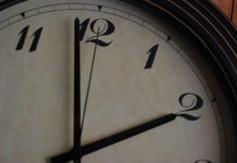 2分で前屈が5センチ伸びる方法