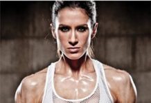 上腕二頭筋がハードな二の腕女子