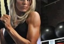 細く引き締まった美しい二の腕!スゴ腕女子